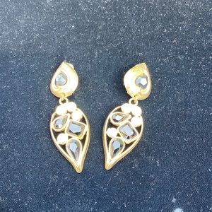 Clip on goldstone and black stone earrings